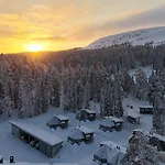Santa's Aurora & Igloos 4*