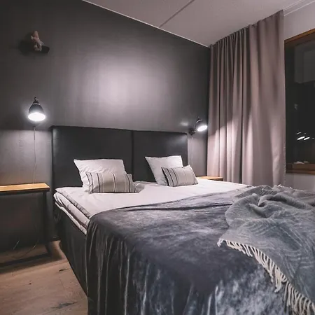 Santa's Aurora & Igloos 4*
