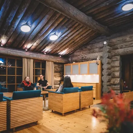 Santa's Aurora & Igloos Luosto