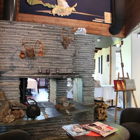 فندق Santa's Aurora & Igloos لووُستو