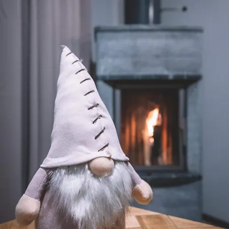 Santa's Aurora & Igloos فندق