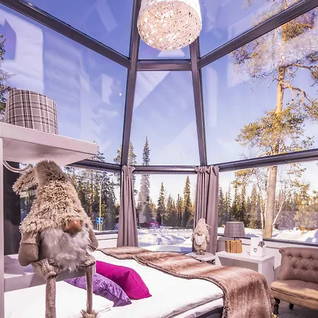 فندق Santa's Aurora & Igloos 4*