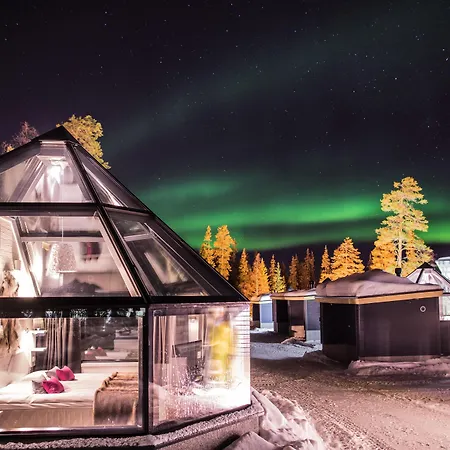 Santa's Aurora&igloos 4*