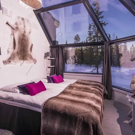 Santa's Aurora & Igloos