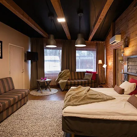 Santa's Aurora & Igloos 4*