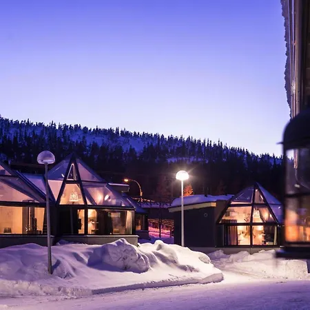 Santa's Aurora & Igloos Hotel 4*