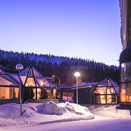 Santa's Aurora & Igloos 4*