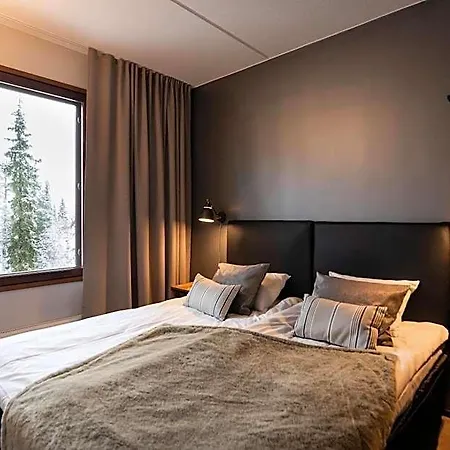 Santa's Aurora & Igloos 4*