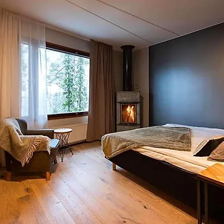 Santa's Aurora & Igloos Hotel 4*