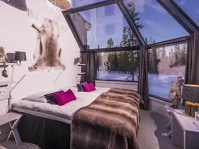 Santa's Aurora & Igloos Szálloda 4*