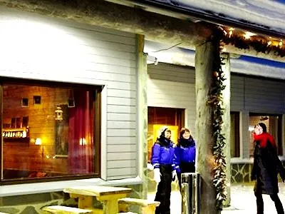 Santa's Aurora & Igloos