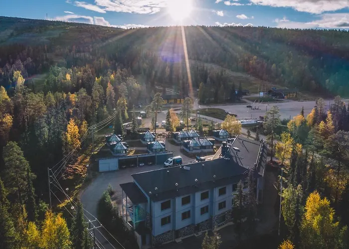 Santa's Aurora & Igloos Luosto