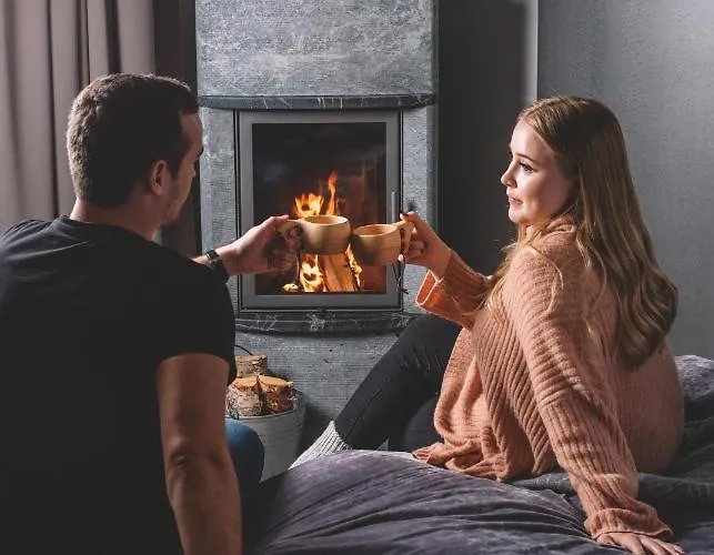 Santa's Aurora & Igloos 4* Luosto