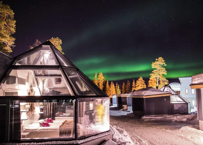 Santa's Aurora & Igloos 4*