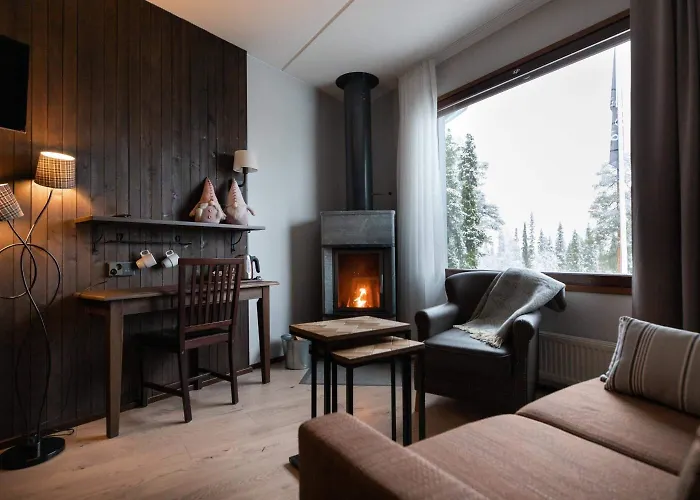 Santa's Aurora & Igloos Hotell 4*