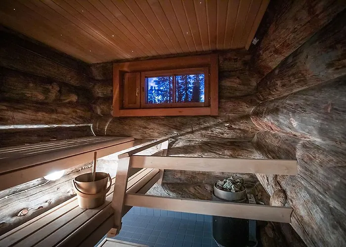 Santa's Aurora & Igloos Luosto