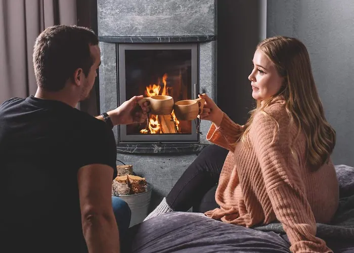 Santa's Aurora & Igloos