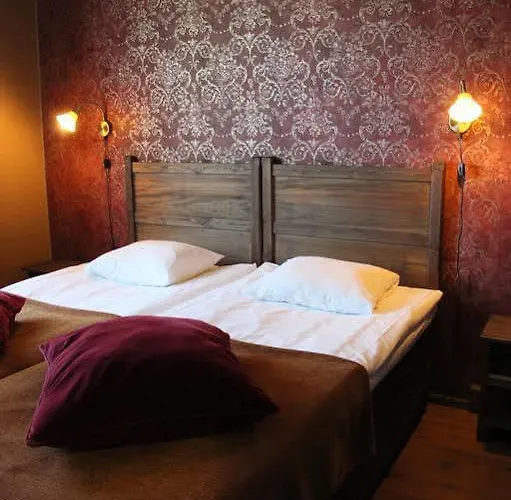 Santa's Aurora & Igloos Hotell 4*