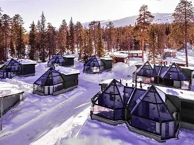 Santa's Aurora & Igloos Luosto